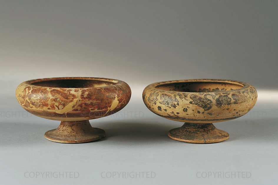 Two stemmed cups, imitation Corinthian style